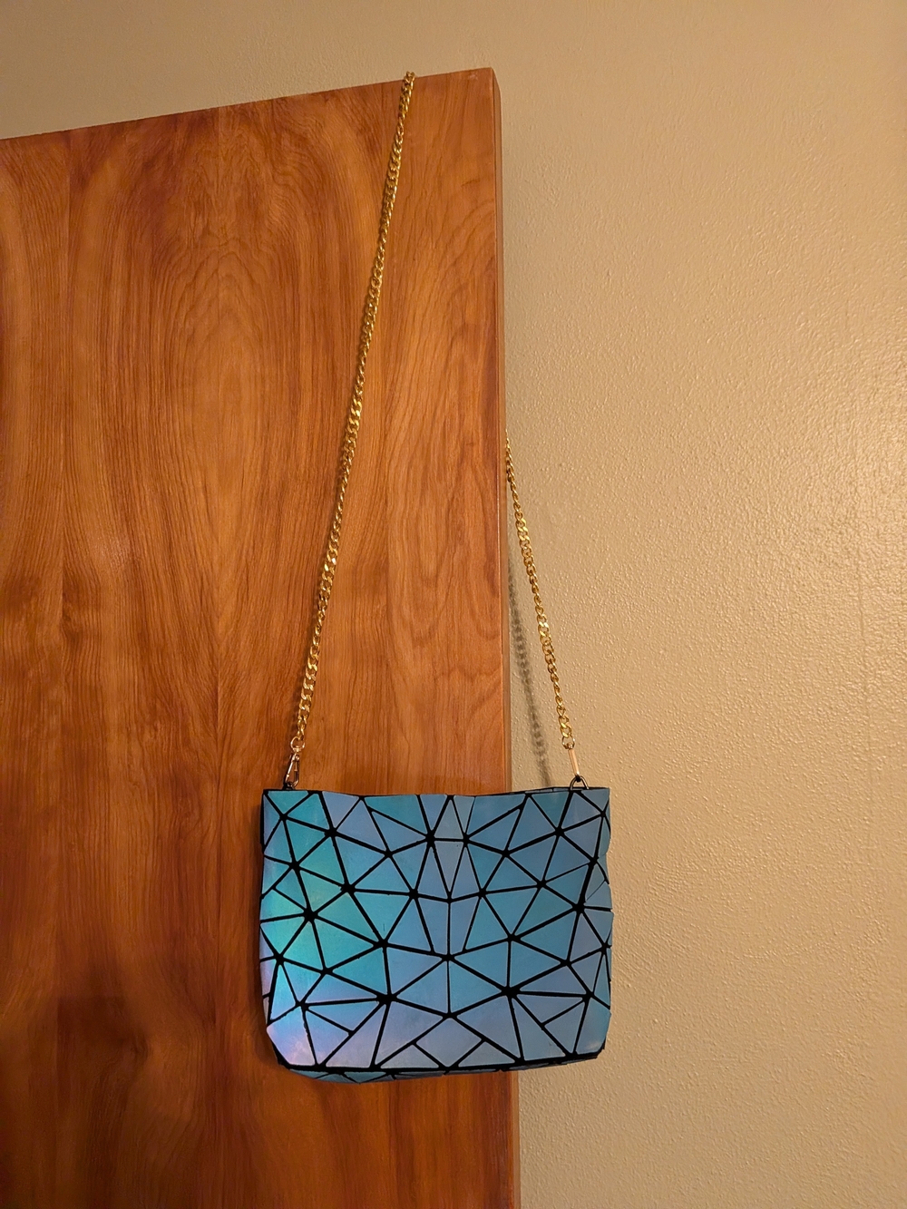 Iridescent Geometric Crossbody Bag with Gold Chain